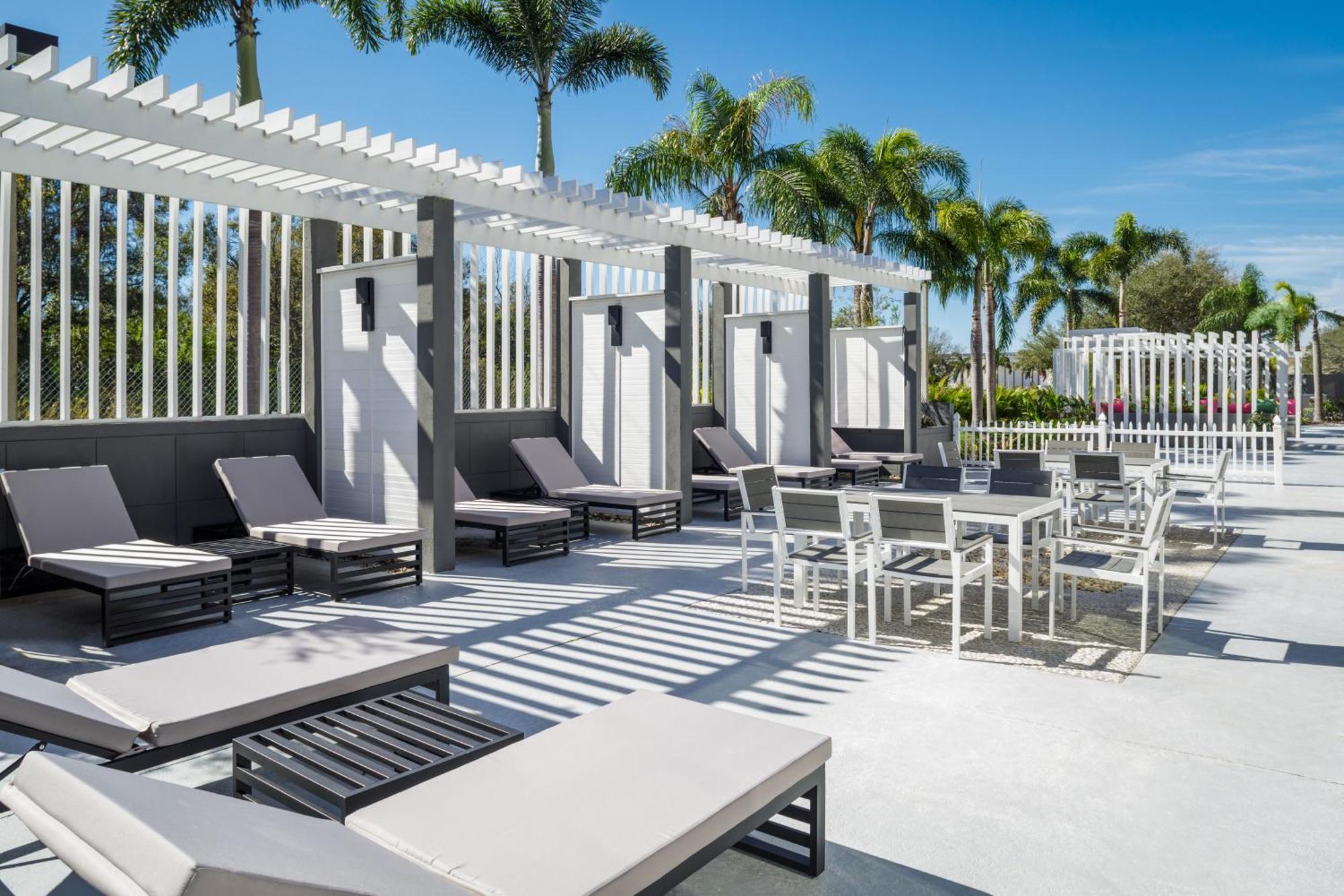 Doubletree By Hilton Sarasota Bradenton Airport Hotel Exterior foto