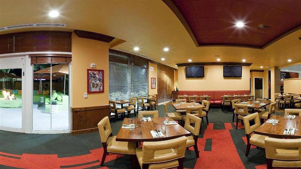 Doubletree By Hilton Sarasota Bradenton Airport Hotel Exterior foto